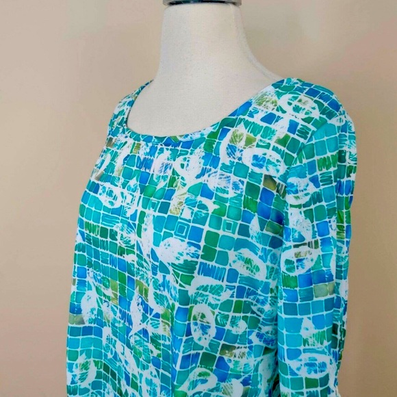 Snoskins women’s lightweight stretchy blouse size Medium 3/4 sleeve - Picture 4 of 5